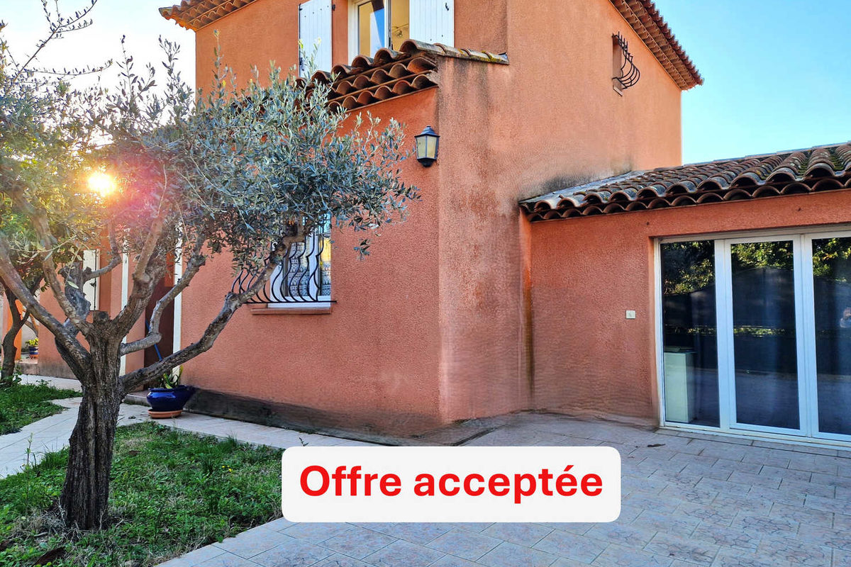 Traditional 4/5 bedroom house