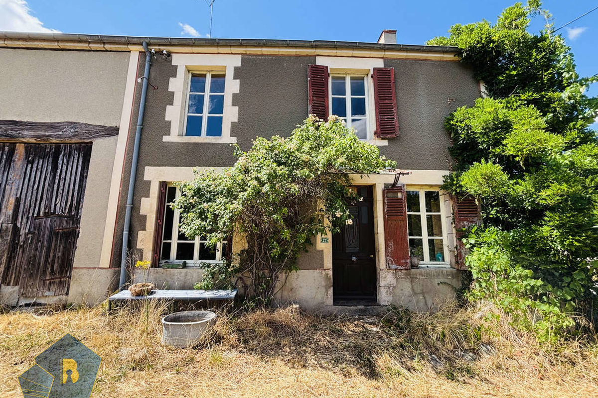 Village house with 7 rooms in Saint-Silvain-Sous-Toulx