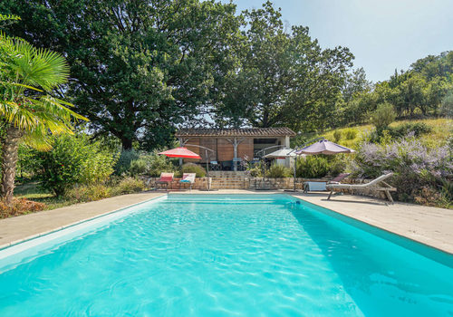 Magnifique propriété quercynoise avec son pigeonnier, piscine