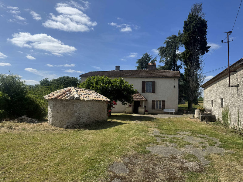 Belle maison quercynoise en pierre de 165 m2 à restaurer avec
