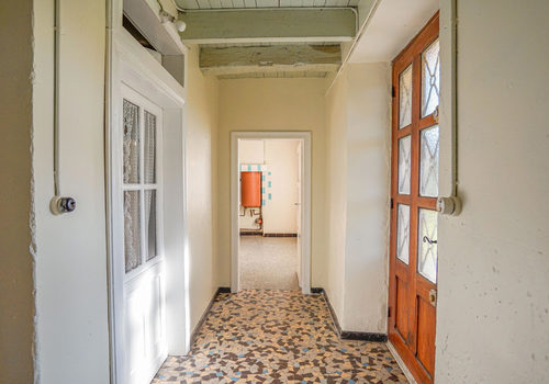 Oud boerenerf, 3 slaapkamers, bijgebouwen, put en 3969