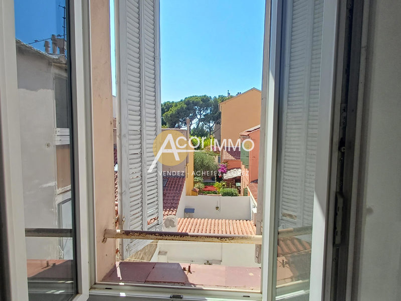 TOULON QUARTIER PRISE DE CLARET APPARTEMENT T3 DERNIER ÉTAGE DANS