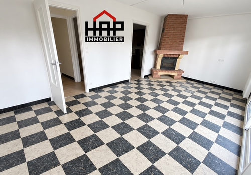 Semi-detached house with 2 garages, garden and 3 bedrooms
