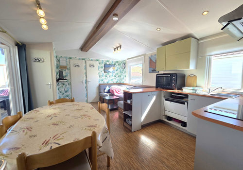 Mobile home with 3 bedrooms and private plot