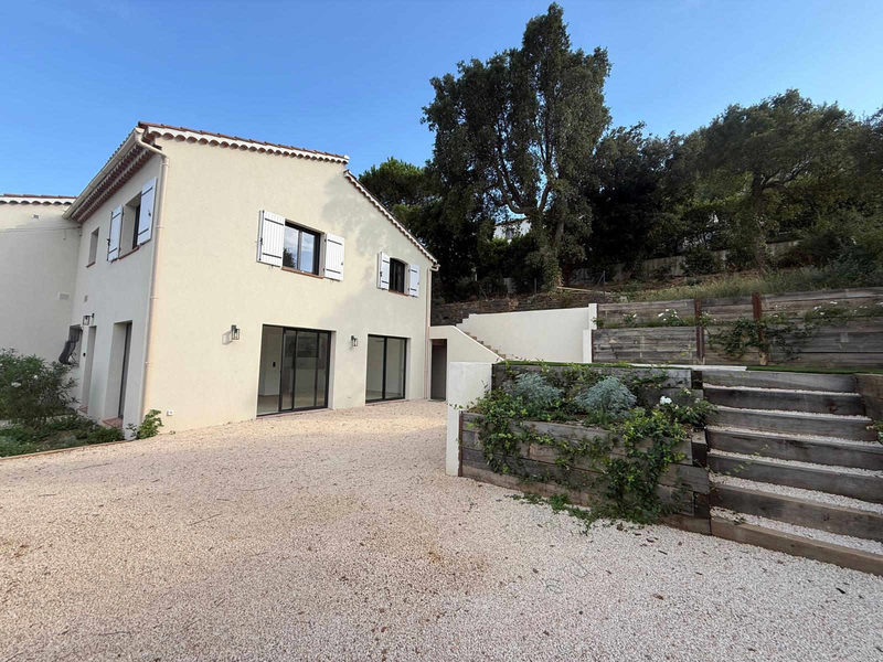 Renovated villa in the heart of La Croix-Valmer