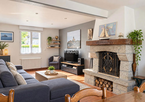 Single-storey 4-room house with enclosed plot and garage in Quettreville-sur-Sienne
