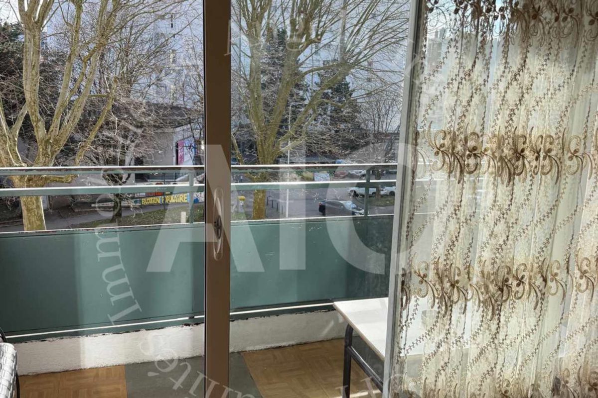 Appartement avec balcon, cave et parking Lyon 5