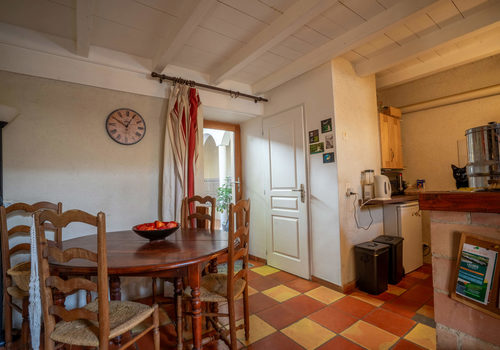 Charming house in the heart of the village, with patio, terrace and more