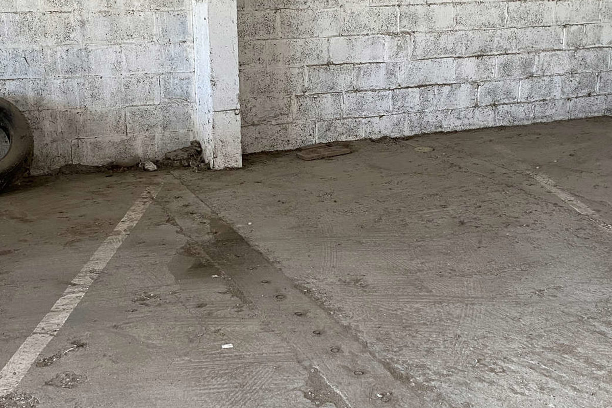 PARKING SPACE IN IDEAL MOTORCYCLE GARAGE CASTELNAUDARY TOWN