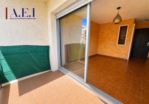 *Two-room apartment to renovate