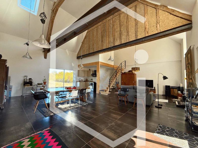 Maison de charme entièrement rénovée Pierrefitte-ès-Bois
