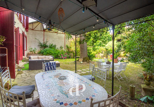 Historic Maison de Maitre with exceptional potential