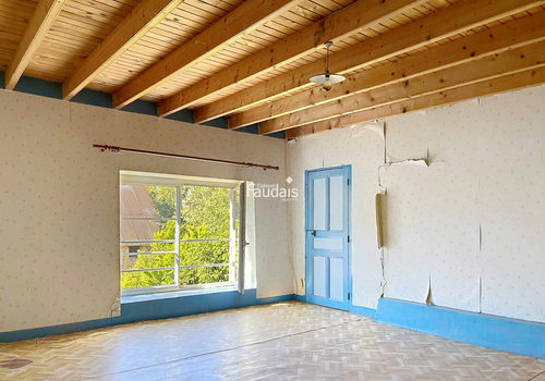 Detached house with no neighbors in St Patrice de Claids, 5000 sqm land.