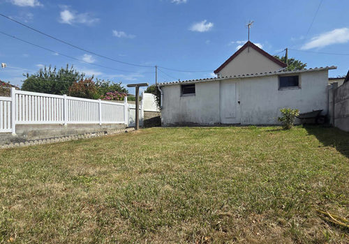 Maison - Centre-ville - 2 chambres - Terrain d'environ 400 m²