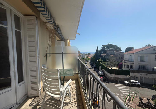 Long-term lease Unfurnished rental: 4 rooms Cimiez Log