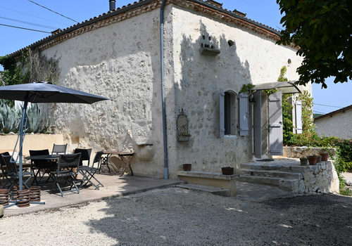 Charming stone house with gîte and swimming pool