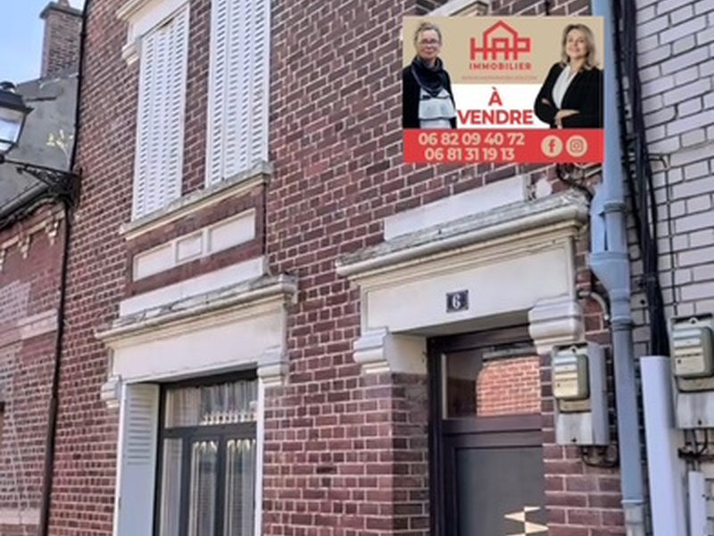 Maison de ville avec cave, extérieur et capacité de 4 à 5 chambres