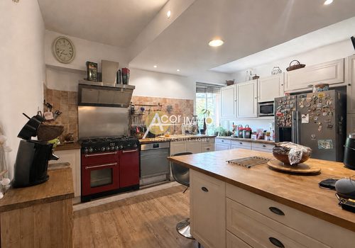 LA GARDE, 5 pièces 153 m2, esprit maison, jardin, cave et garage