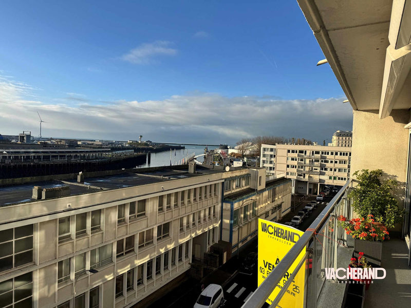 Apartment de 120m², 3 chambres avec parking et caves