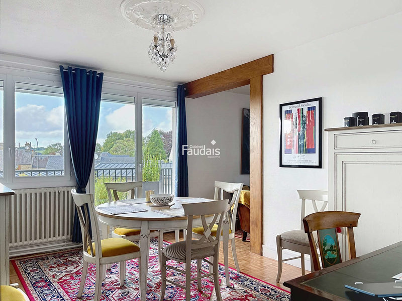 3 pièces appartement vendu loué avec balcon, garage et cave à