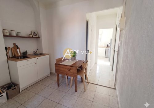 TOULON CLARET NEIGHBORHOOD APARTMENT T3 TOP FLOOR IN