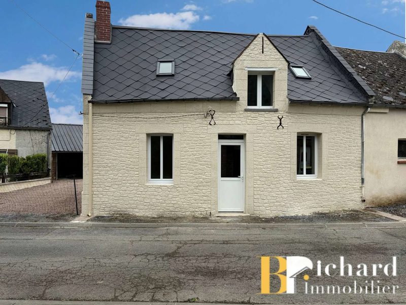 Maison de village axe LAON-MARLE