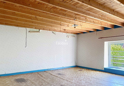 Detached house with no neighbors in St Patrice de Claids, 5000 sqm land.