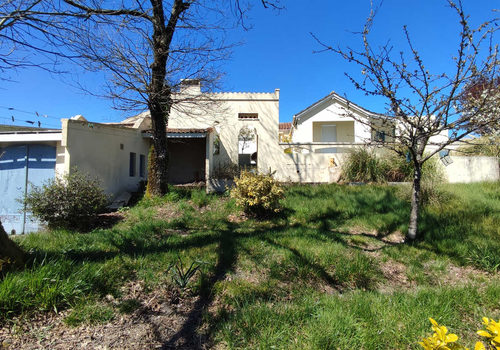 House on the heights of Montaigu, 3 bedrooms, garage, garden