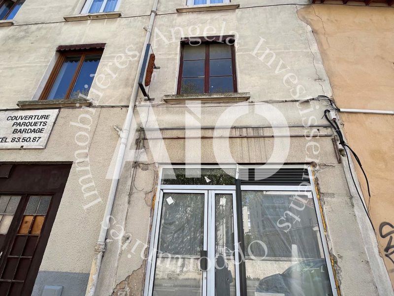 Murs Commerciaux à Vendre Rue du Bourbonnais à Vaise 33,40