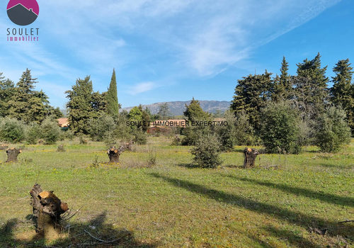 Building plot of 511 to 964m2