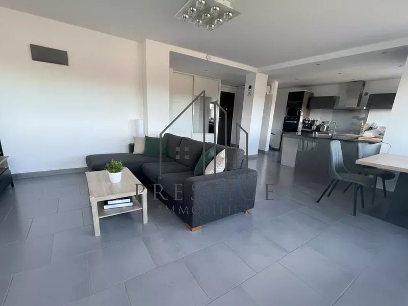 100 m² apartment, 4-room type