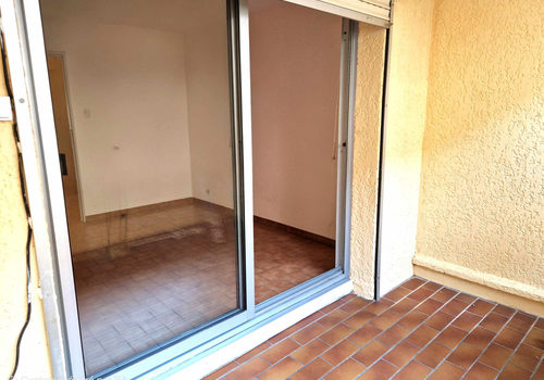 Studio met slaaphoek vlakbij het stadscentrum, rustig gelegen