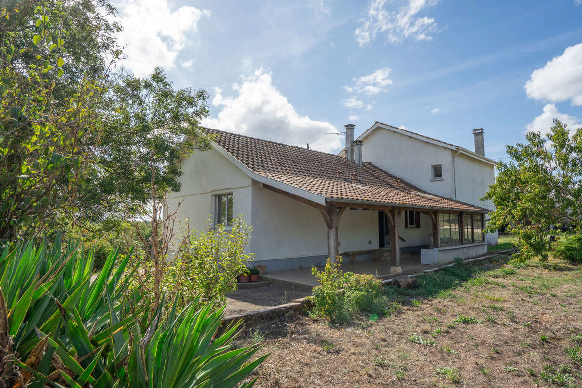 Contemporary 4-bedroom house