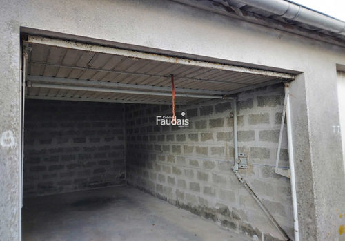 Parking/garagebox van 15 m² in Coutances
