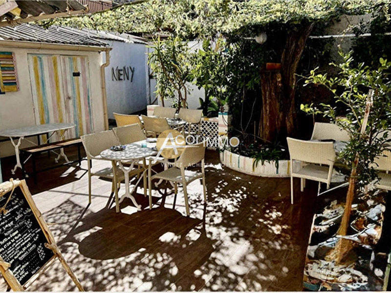 Restaurant de 150 m2 à Toulon avec cour intérieure
