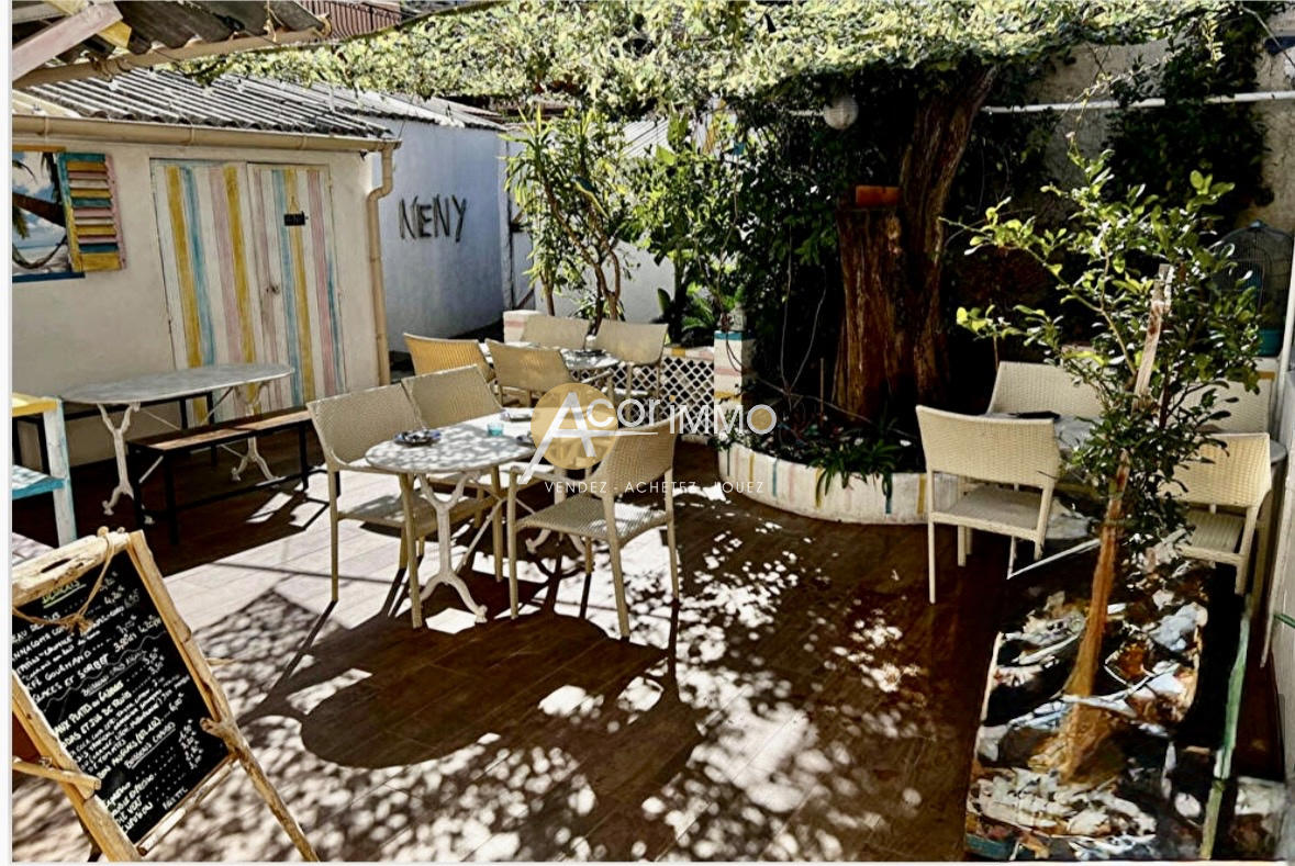 Restaurant van 150 m2 in Toulon met binnenplaats
