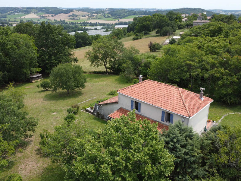 Village house with a magnificent view and a beautiful park ar