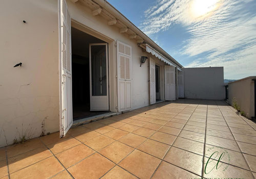 TOP FLOOR SOUTH