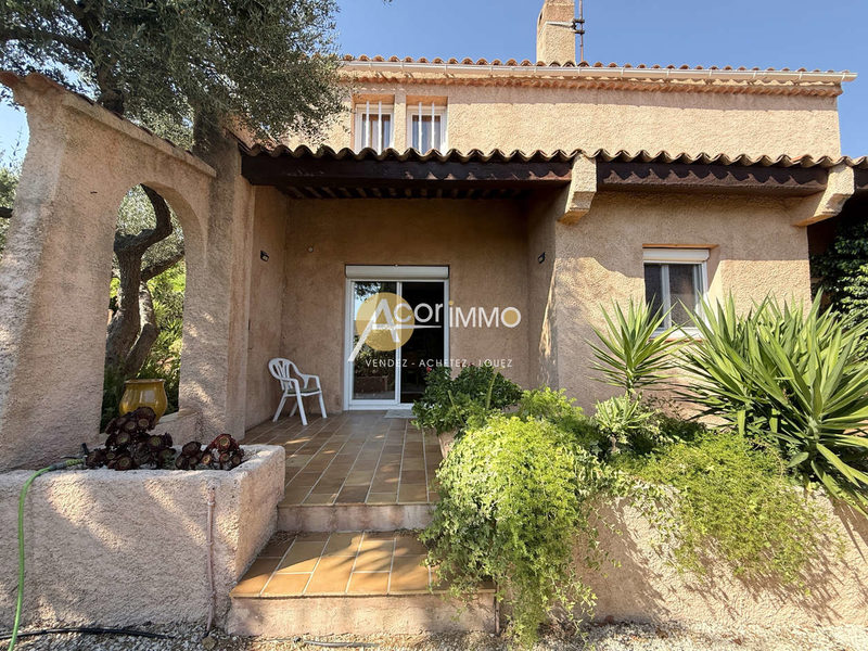 Huis met 6 kamers, 135 m2, met zwembad, Six Fours les Plages