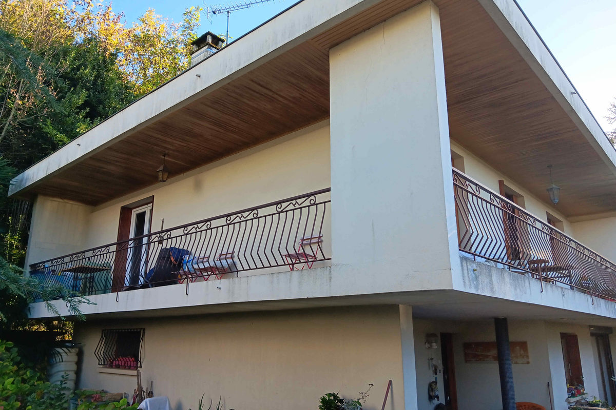 House with a life annuity, free sale