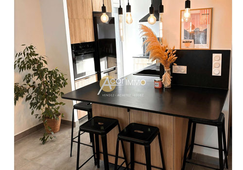 APARTMENT WITH 4 BEDS