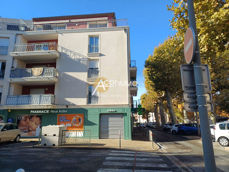 HYPER CENTRUM LA CRAU - VERHUURD BEDRIJFSPAND 332m2