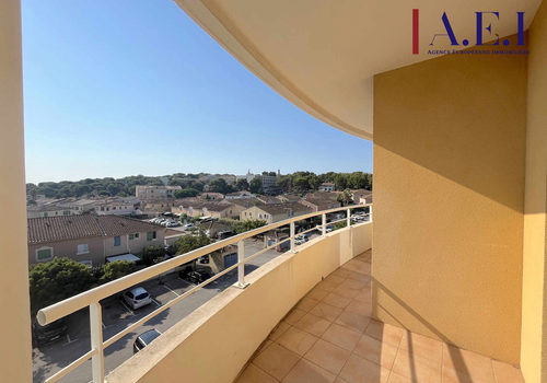 Mar Vivo - vue sur mer, appartement T3 avec terrasse et parking