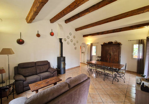 Traditional 4/5 bedroom house