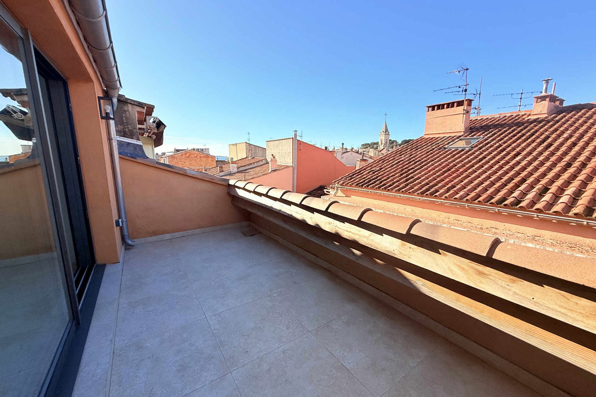 Luxury 3-bedroom apartment - Sanary city center