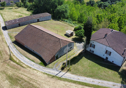 Belle maison quercynoise en pierre de 165 m2 à restaurer avec