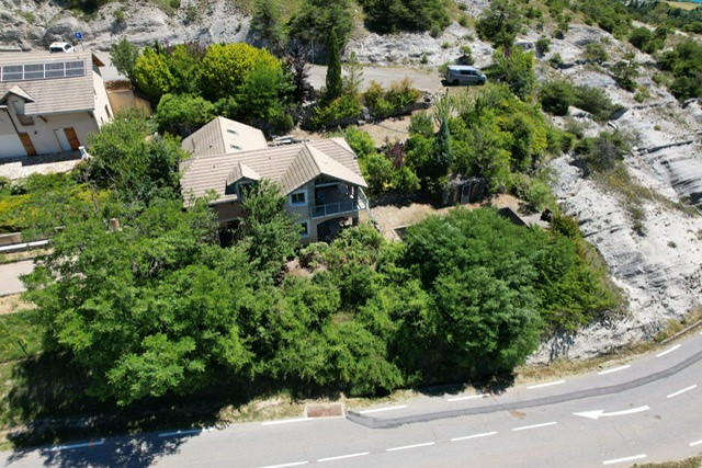 House with panoramic view of Lake Serre-Ponçon