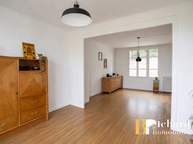 Laon - Maison de ville de 147 m² - 4 chambres