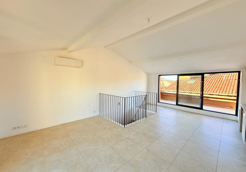 Luxury 3-bedroom apartment - Sanary city center