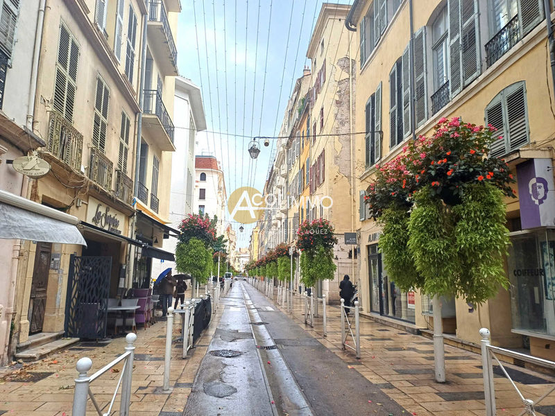 TOULON CENTRE - APPARTEMENT T2 - 1ER ÉTAGE AVEC CAVE